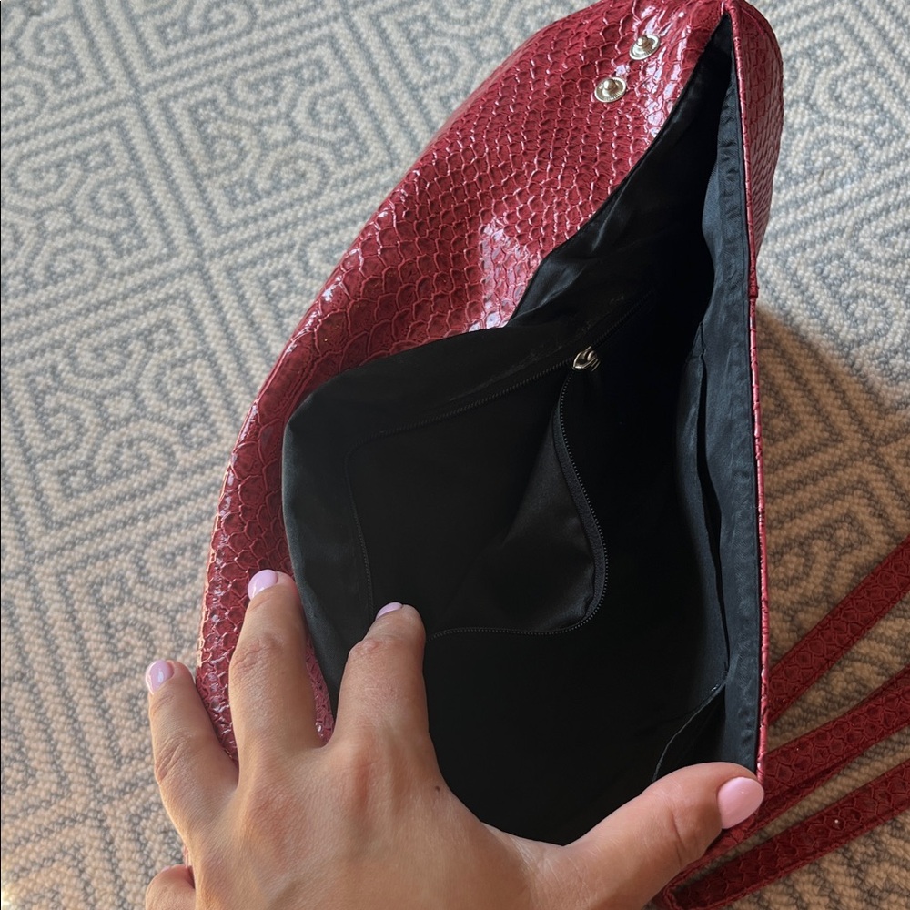 Chic Textured Red Clutch - Picture 3 of 4